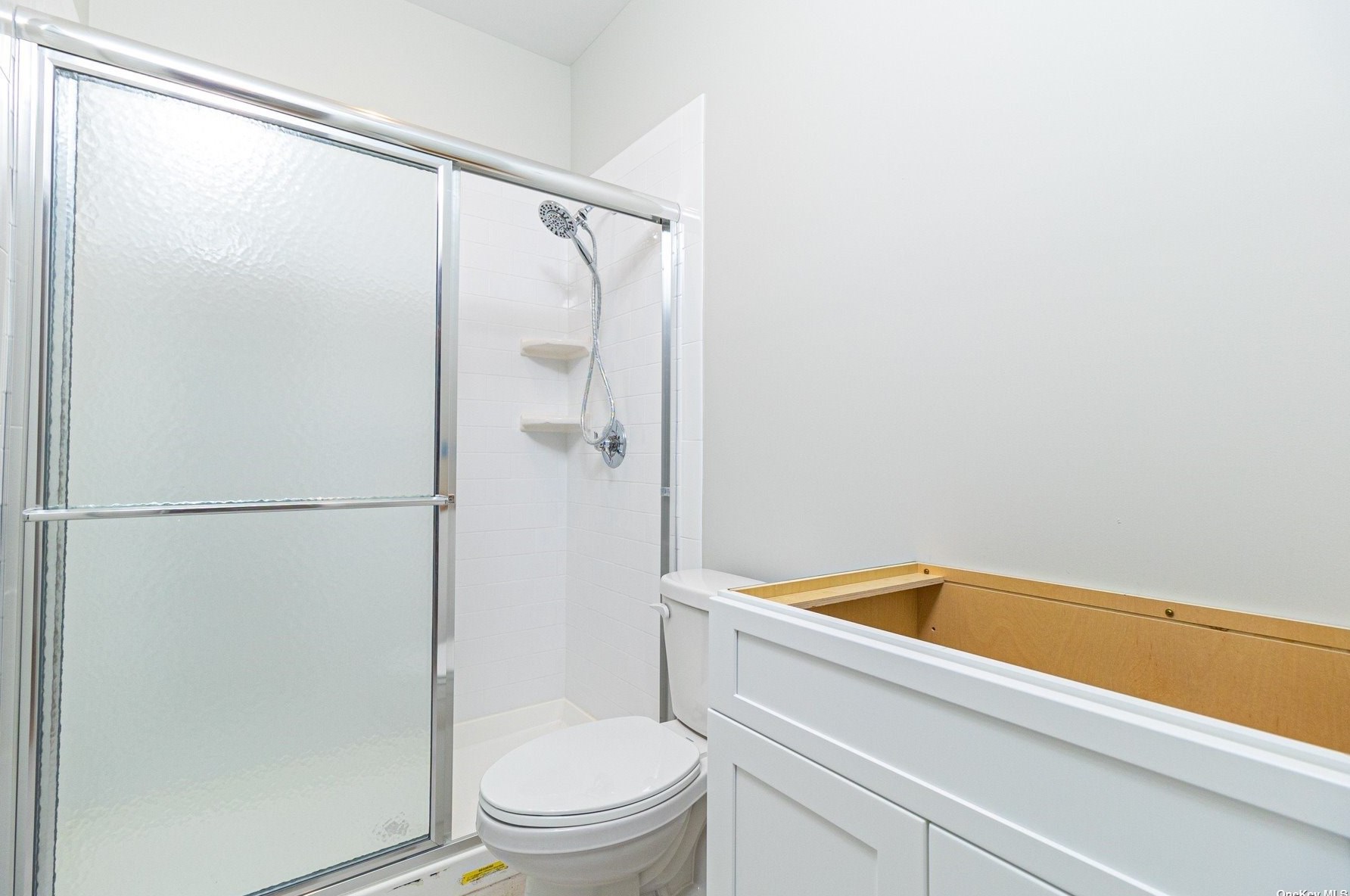 682 Portion Rd, Hauppauge NY 11779-2376 exterior