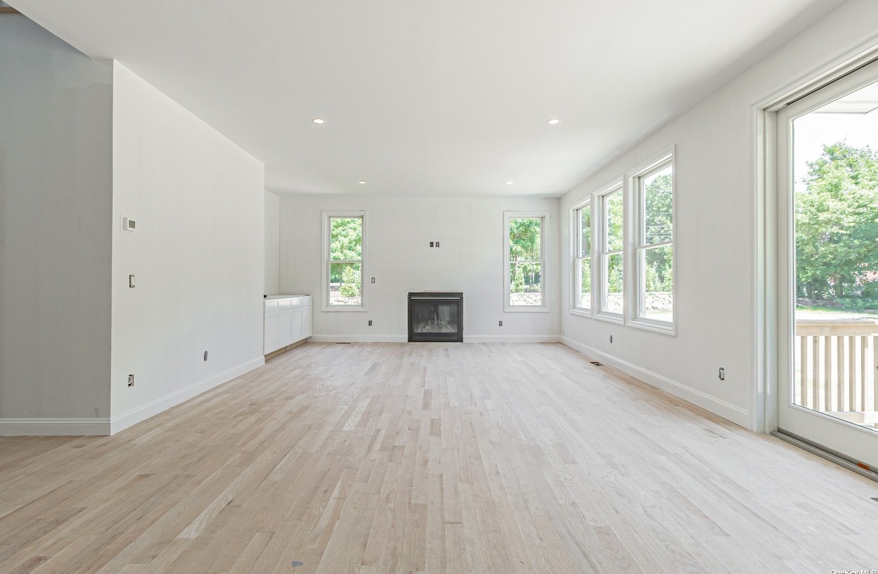 682 Portion Rd, Hauppauge NY 11779-2376 exterior