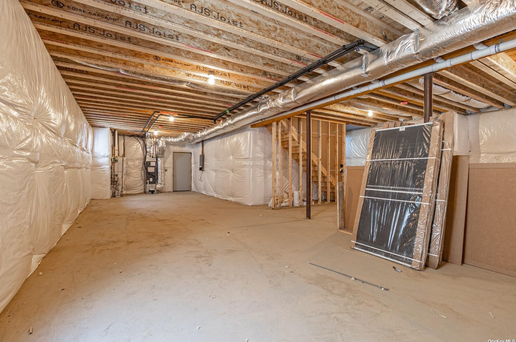 682 Portion Rd, Hauppauge NY 11779-2376 exterior