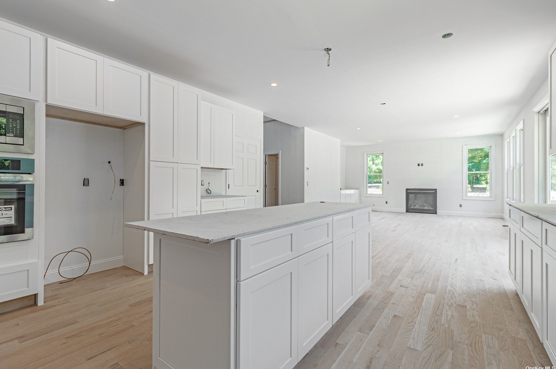 682 Portion Rd, Hauppauge NY 11779-2376 exterior