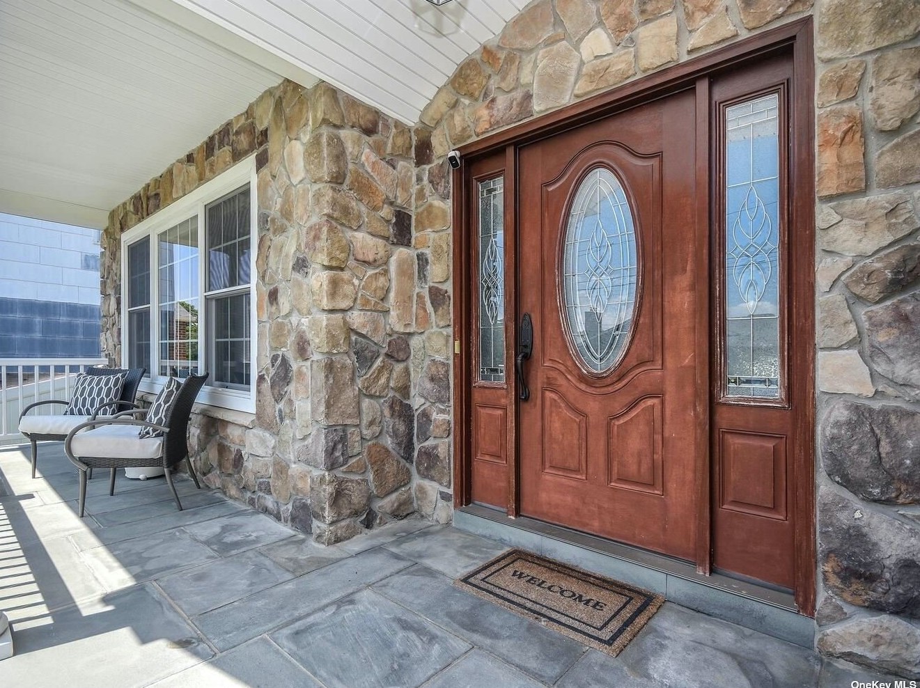 9 Henderson Ave, Port Washington, NY 11050-2440