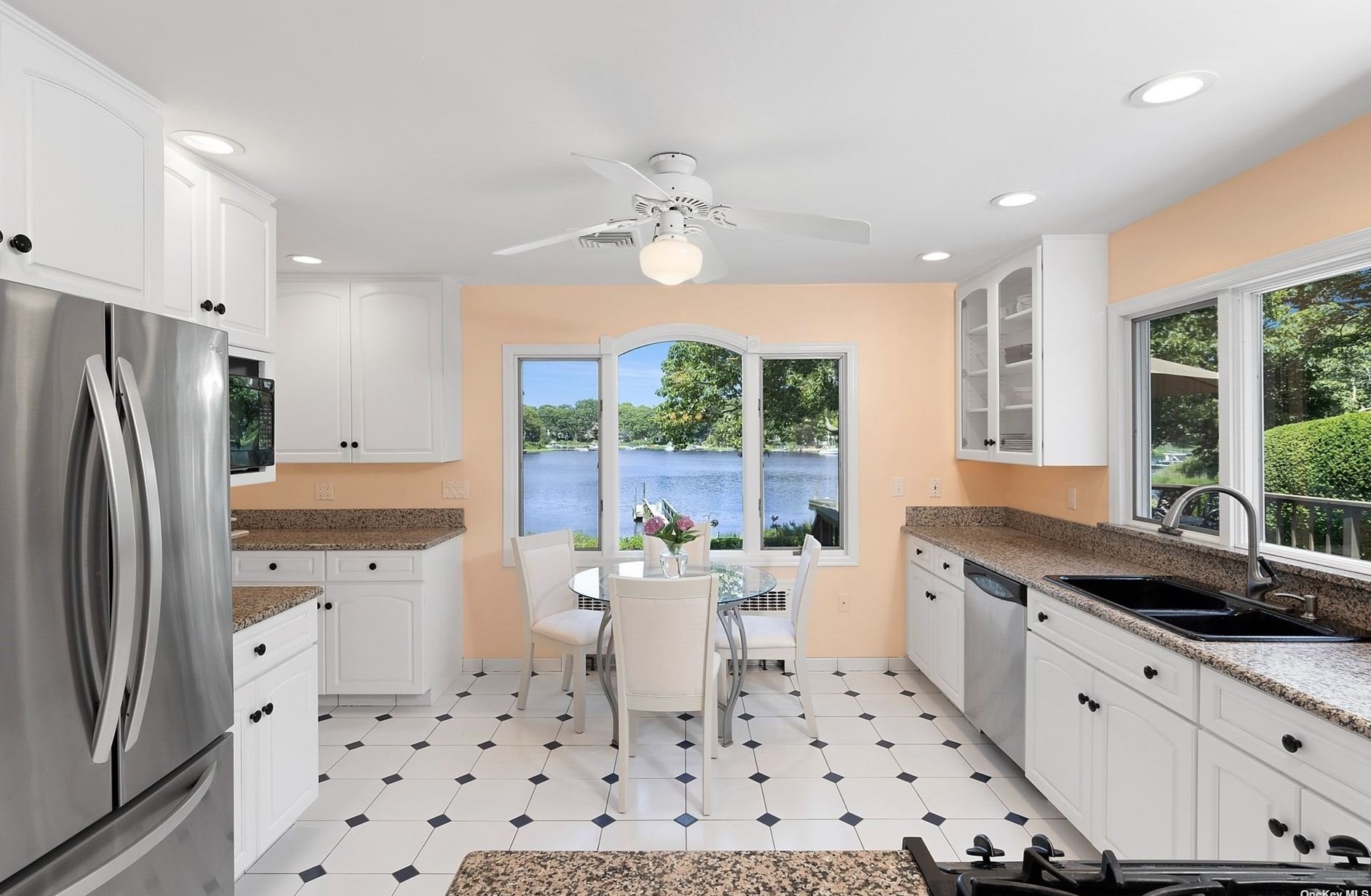 505 Bungalow Ln, Mattituck NY  11952-2209 exterior