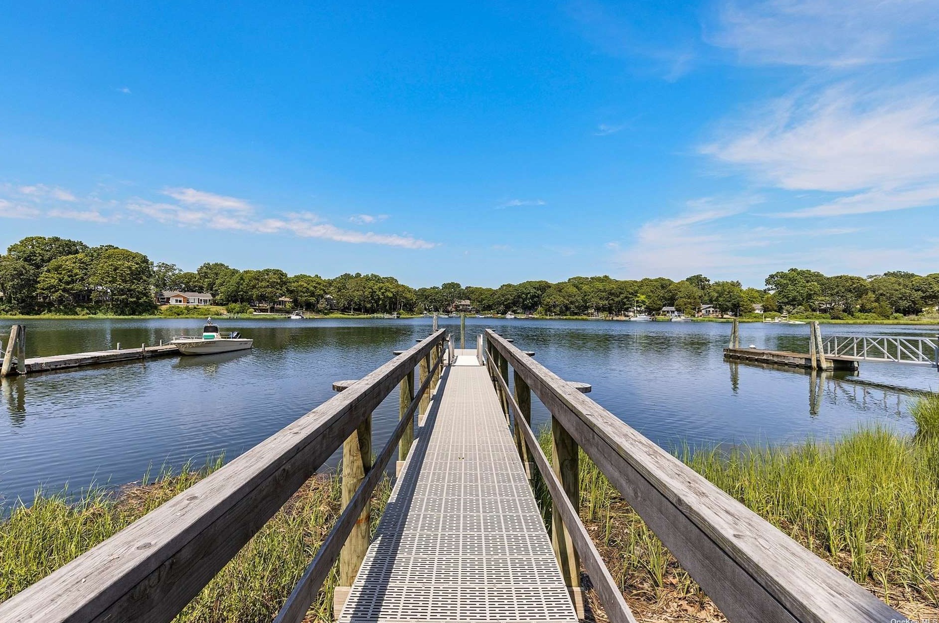505 Bungalow Ln, Mattituck NY  11952-2209 exterior
