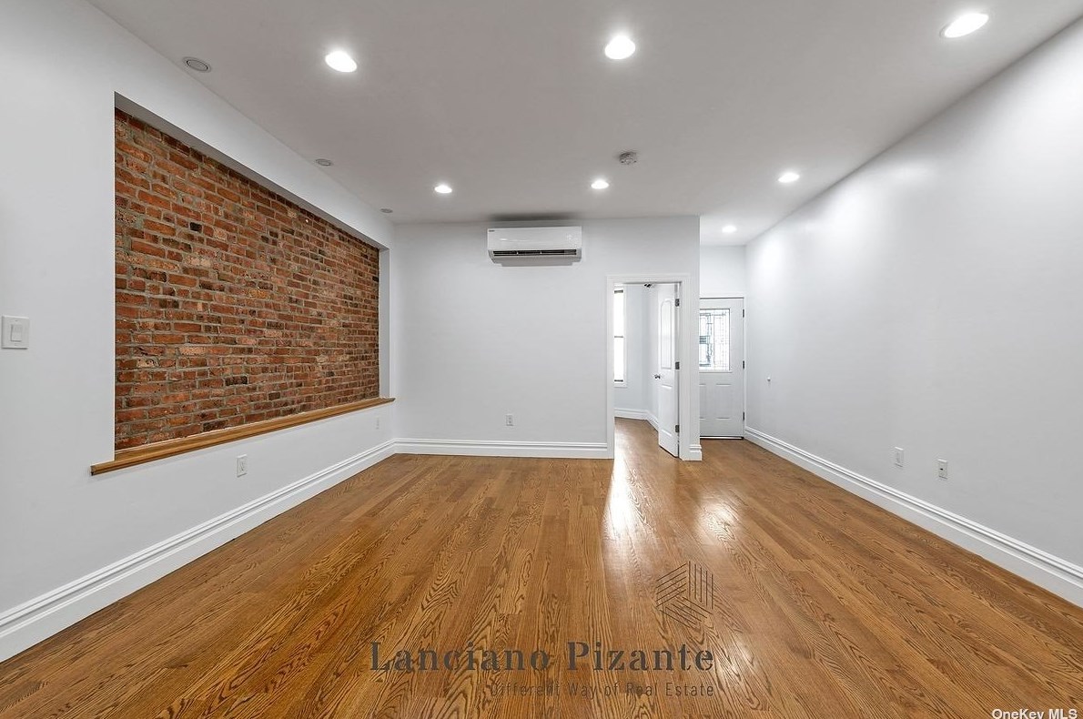 226 Grant Ave, Brooklyn, NY 11208