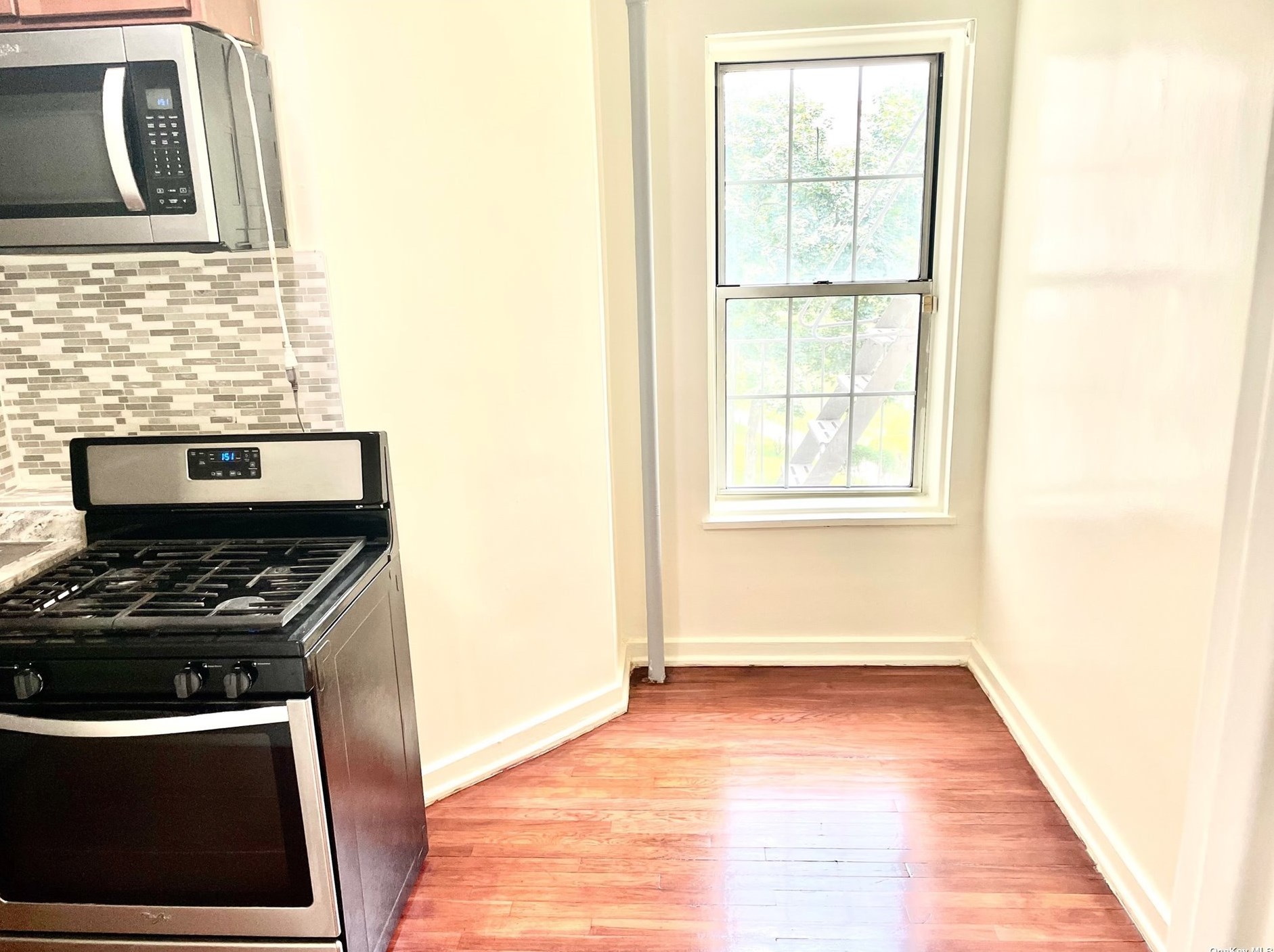 30-81 54th St, Flushing, NY