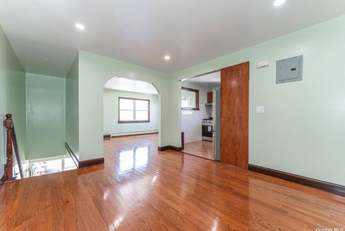 723 E 235th St, Bronx, NY 10466