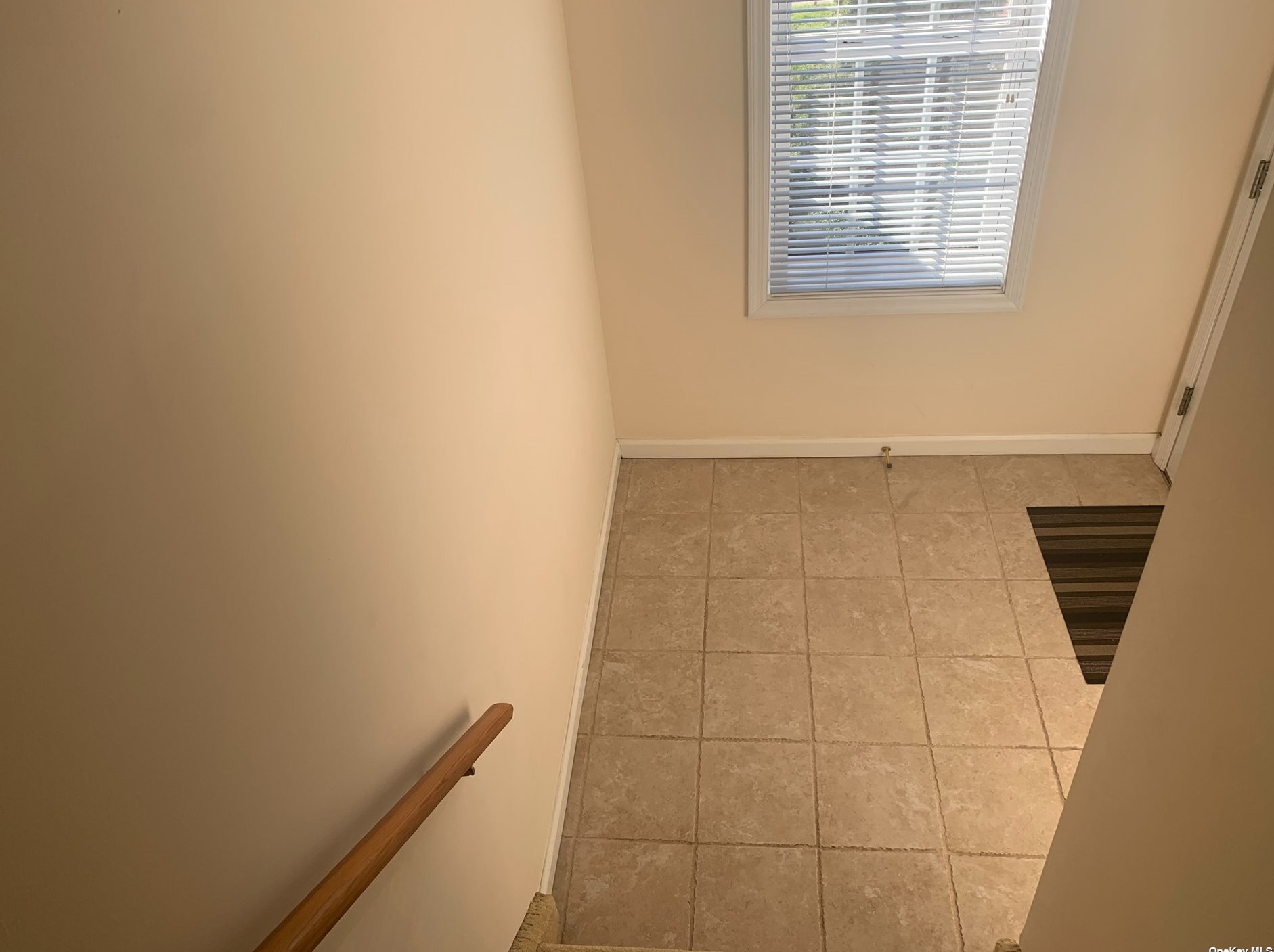 862 Verona Dr, Huntington Station, NY 11747