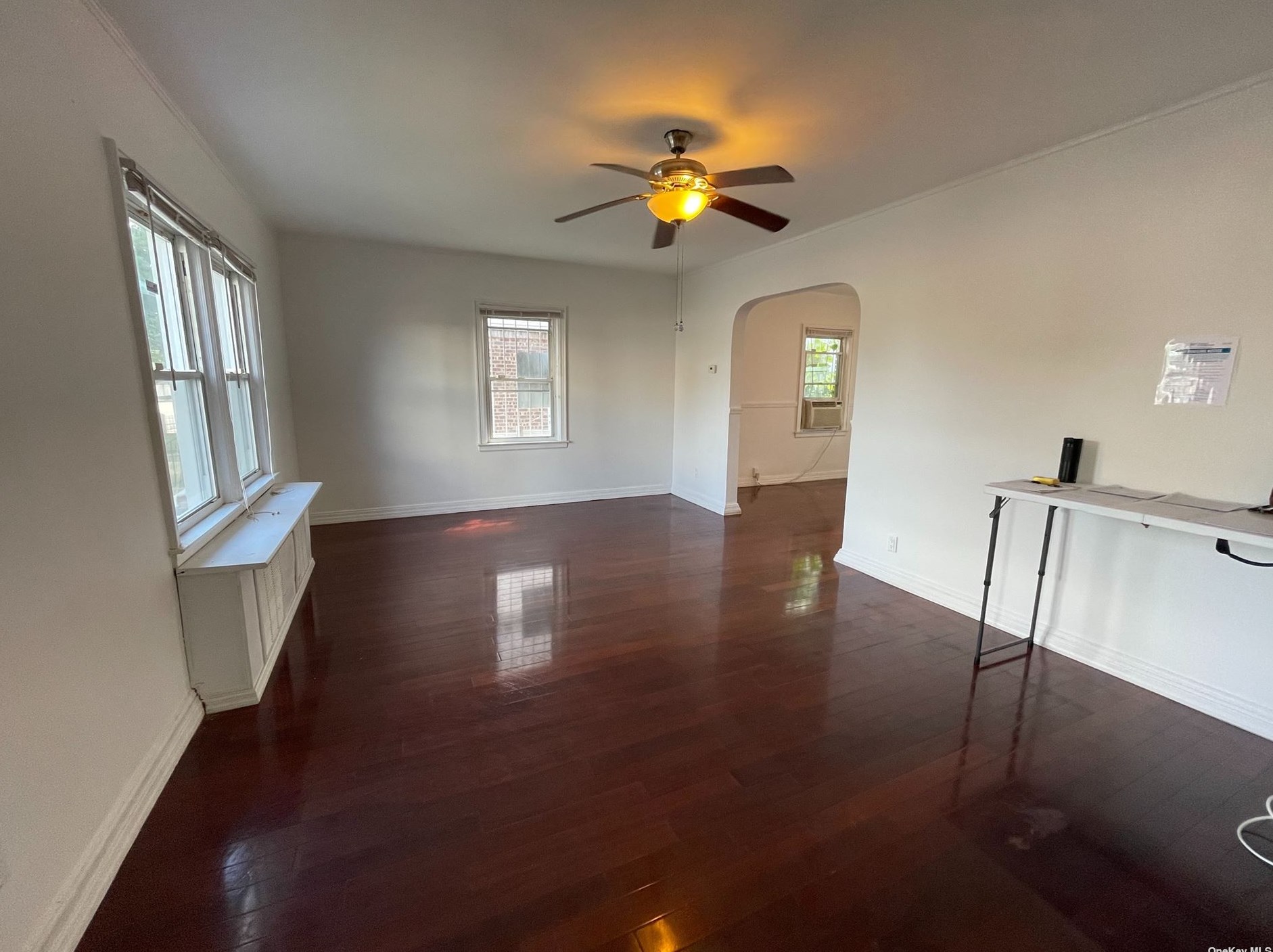 23 President St, Hempstead, NY 11550-4732