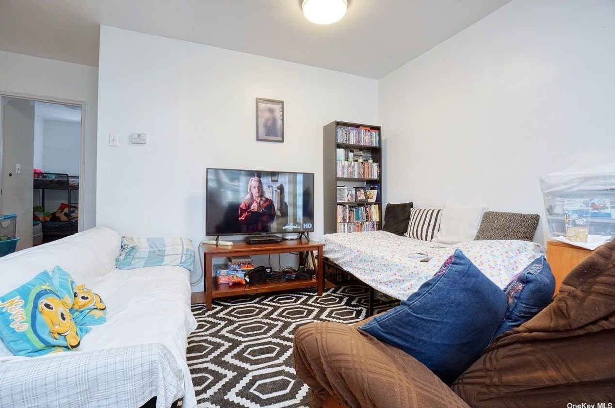 69-37 Springfield Blvd, Flushing NY exterior