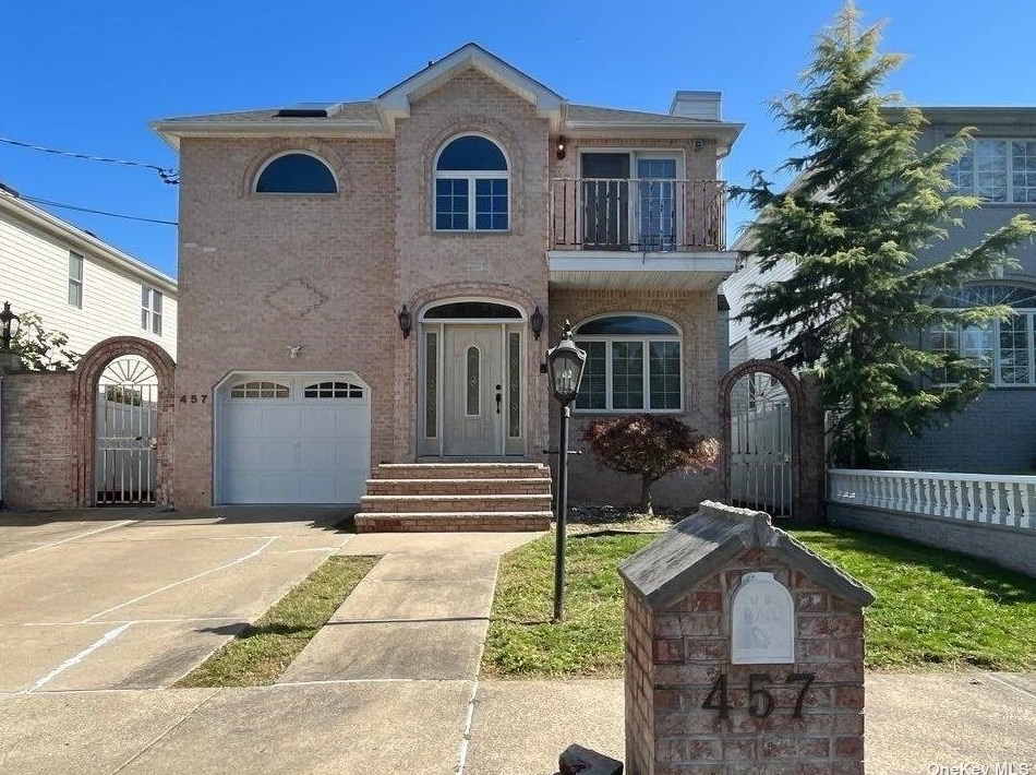 457 Brighton St, Staten Island, NY 10307-1709