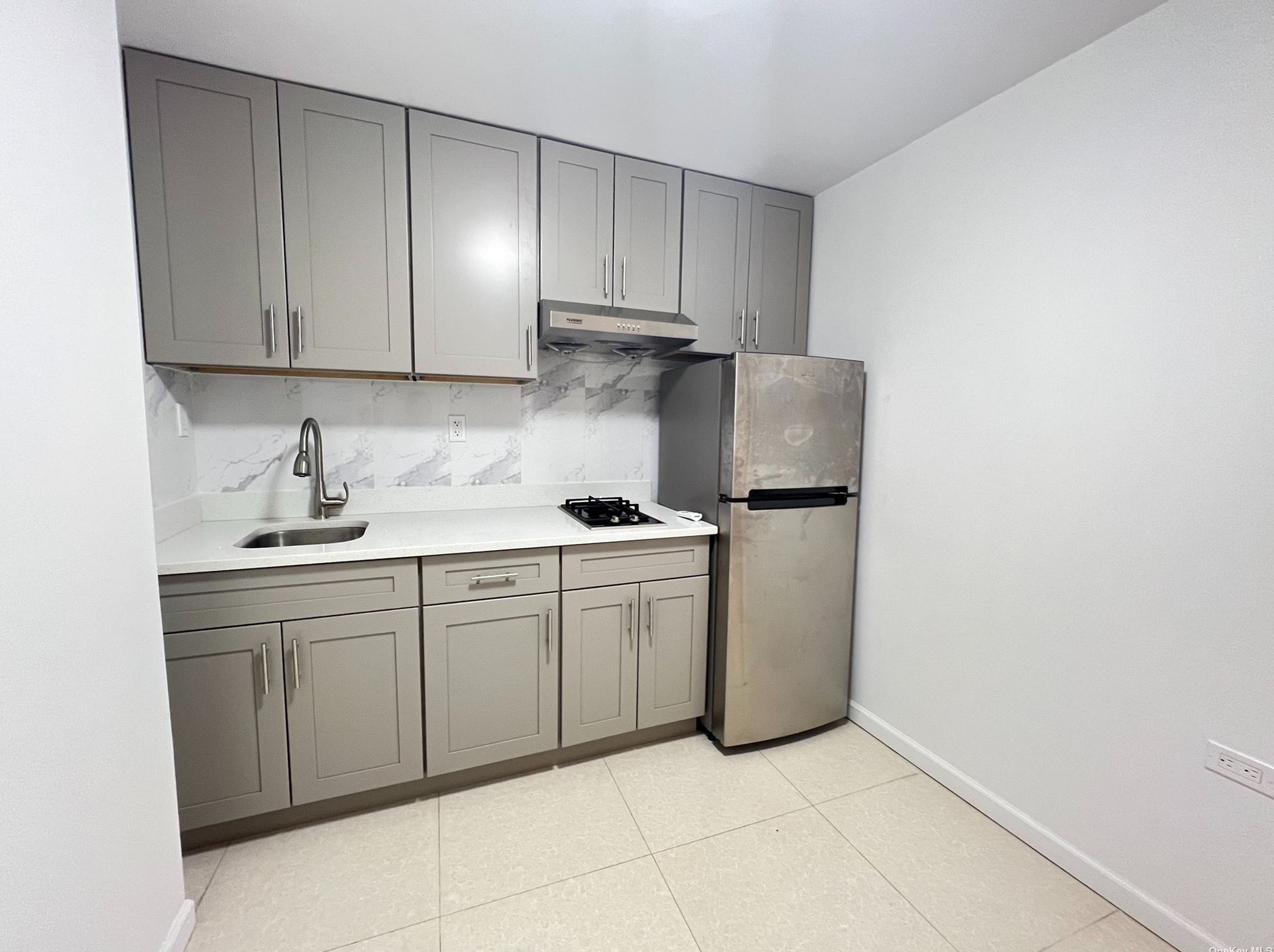 61-27 217th St #1, Flushing, NY 11364