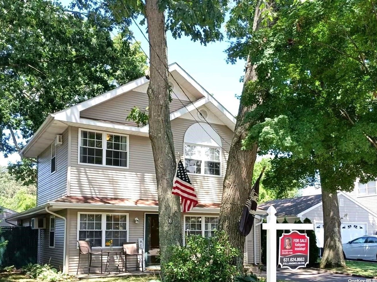 185 Mastic Blvd, Manor Park, NY 11950-3316