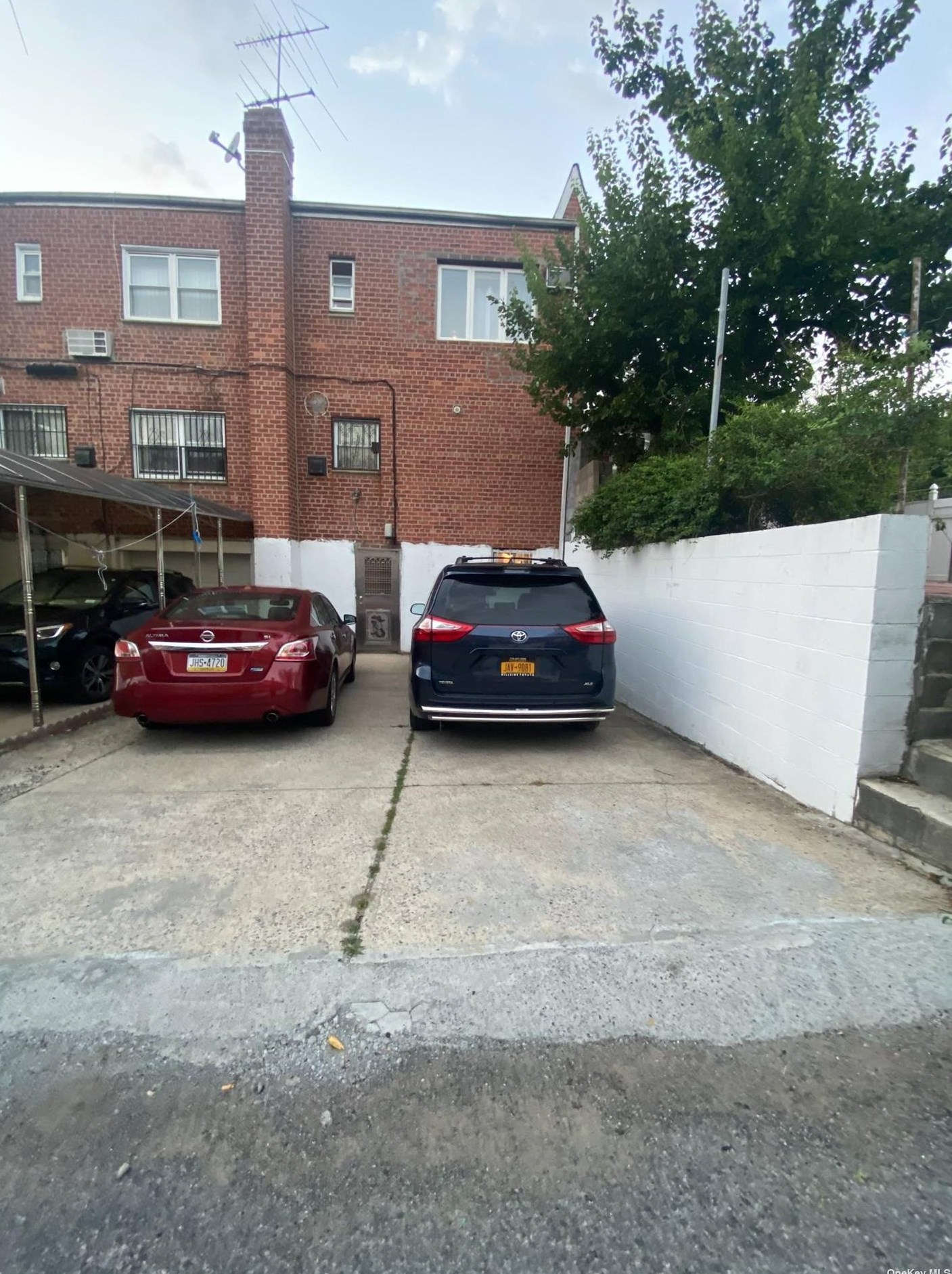 153-52 77th Rd, Flushing, NY 11367-7503