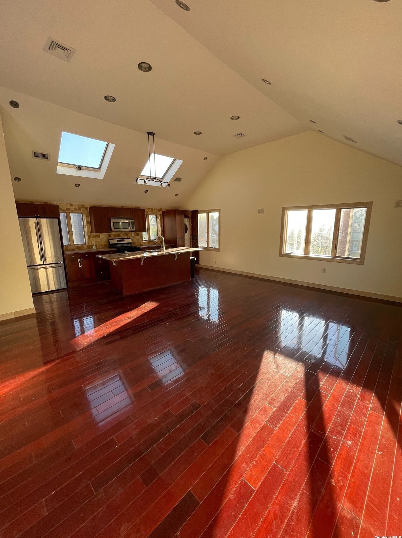 237-06 Union, Jamaica, NY 11427