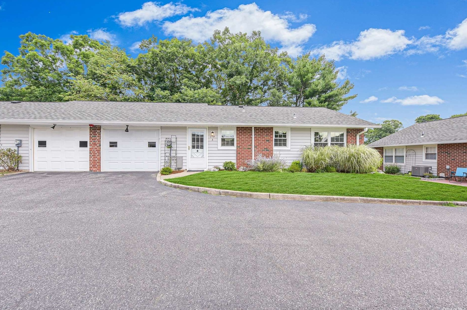 174 Ventry Ct #a, Panamoka, NY 11961