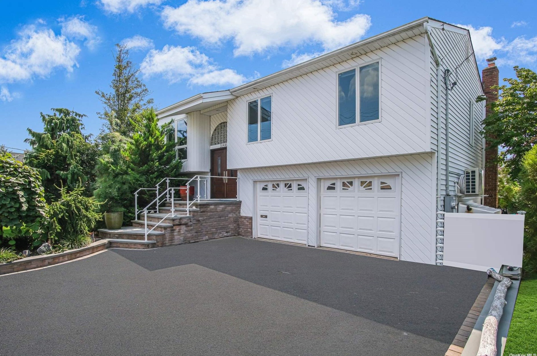 3144 Hewlett Ave, North Merrick, NY 11566-5505