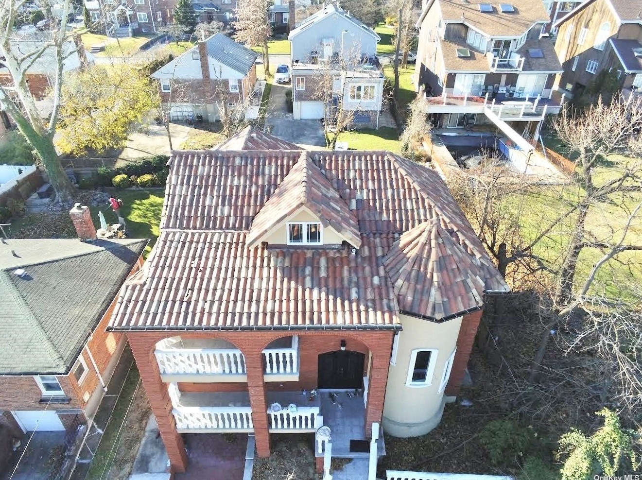 35-48 223rd St, Flushing, NY 11361-2236