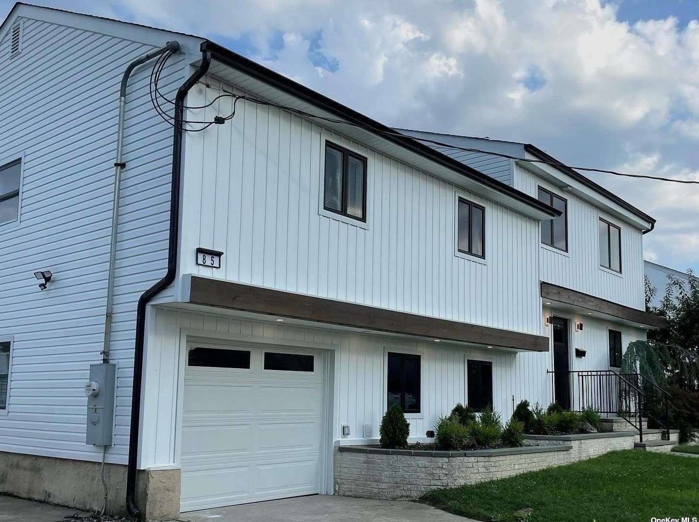 85 Massapequa Ave, East Massapequa, NY 11758