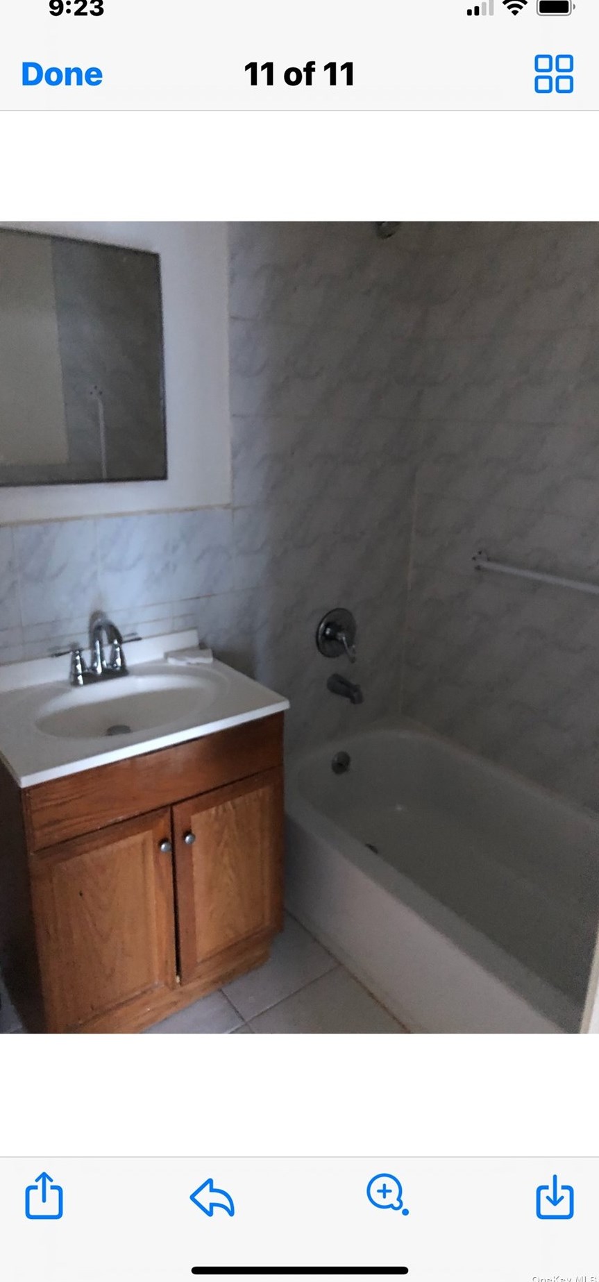 963 E 212th St, Bronx, NY 10469