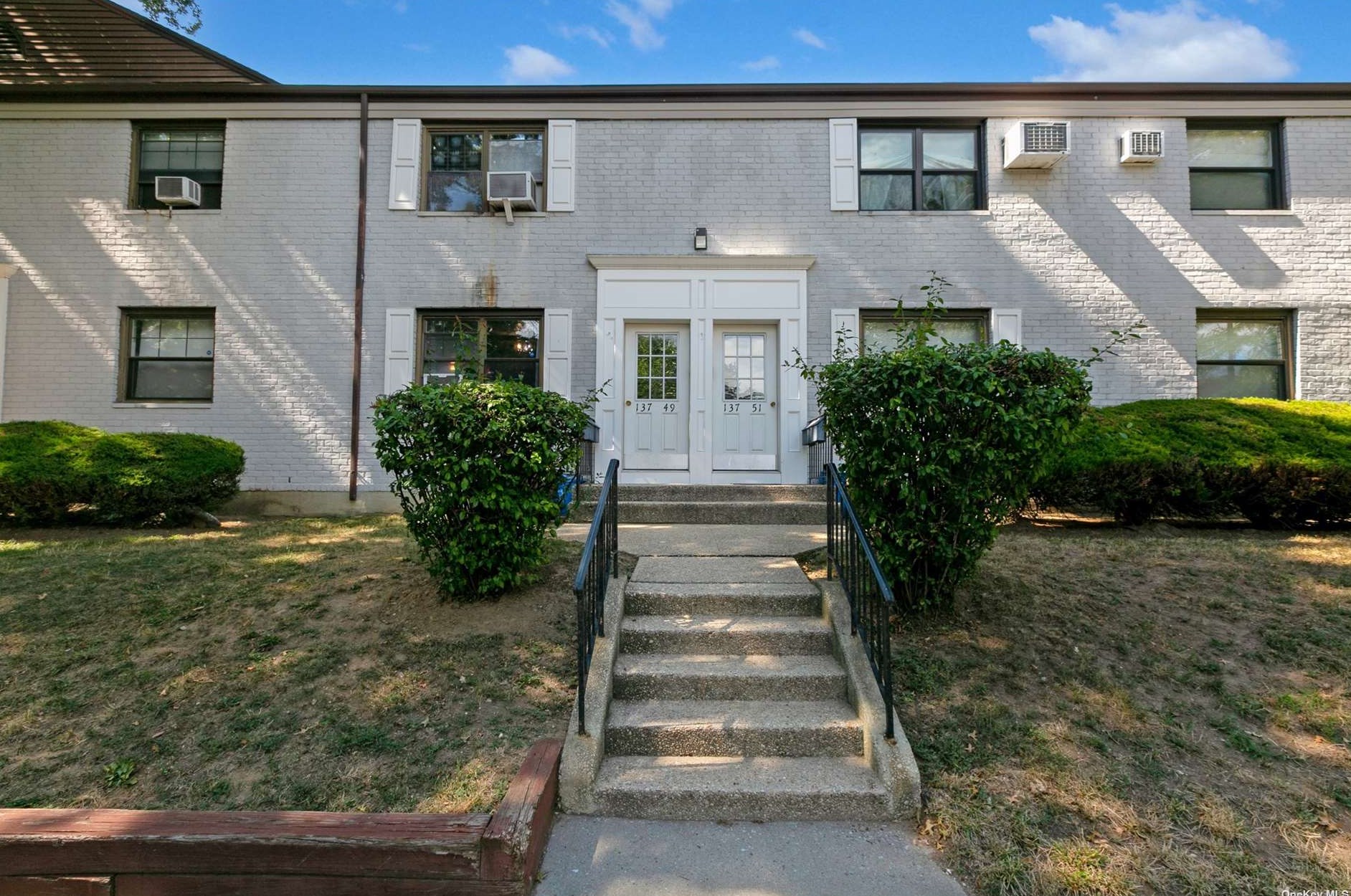 137-49 68th Dr, Flushing, NY 11367-3150