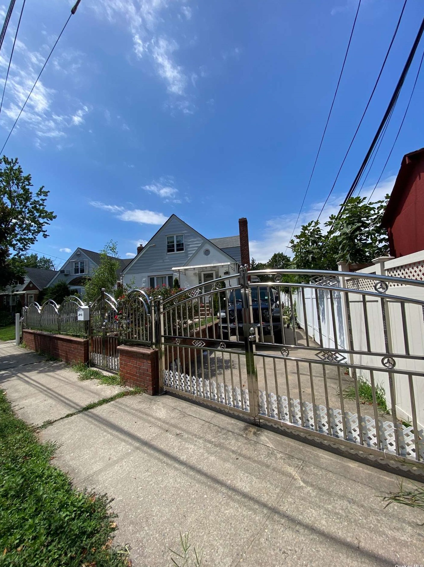 48-16 Weeks Ln, Flushing, NY 11365