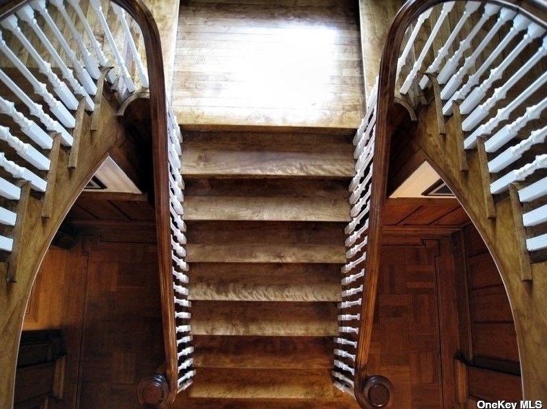 169 Magnolia Blvd, East Atlantic Beach NY  11561-3320 exterior