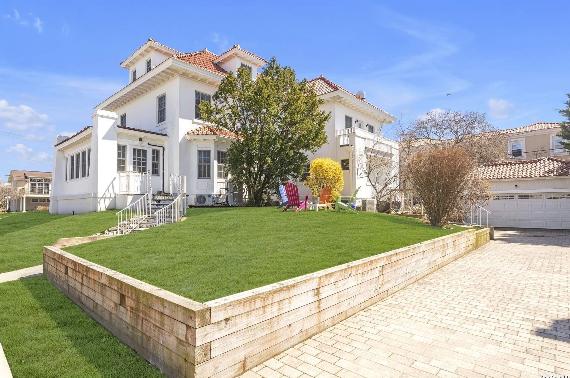 169 Magnolia Blvd, East Atlantic Beach NY  11561-3320 exterior