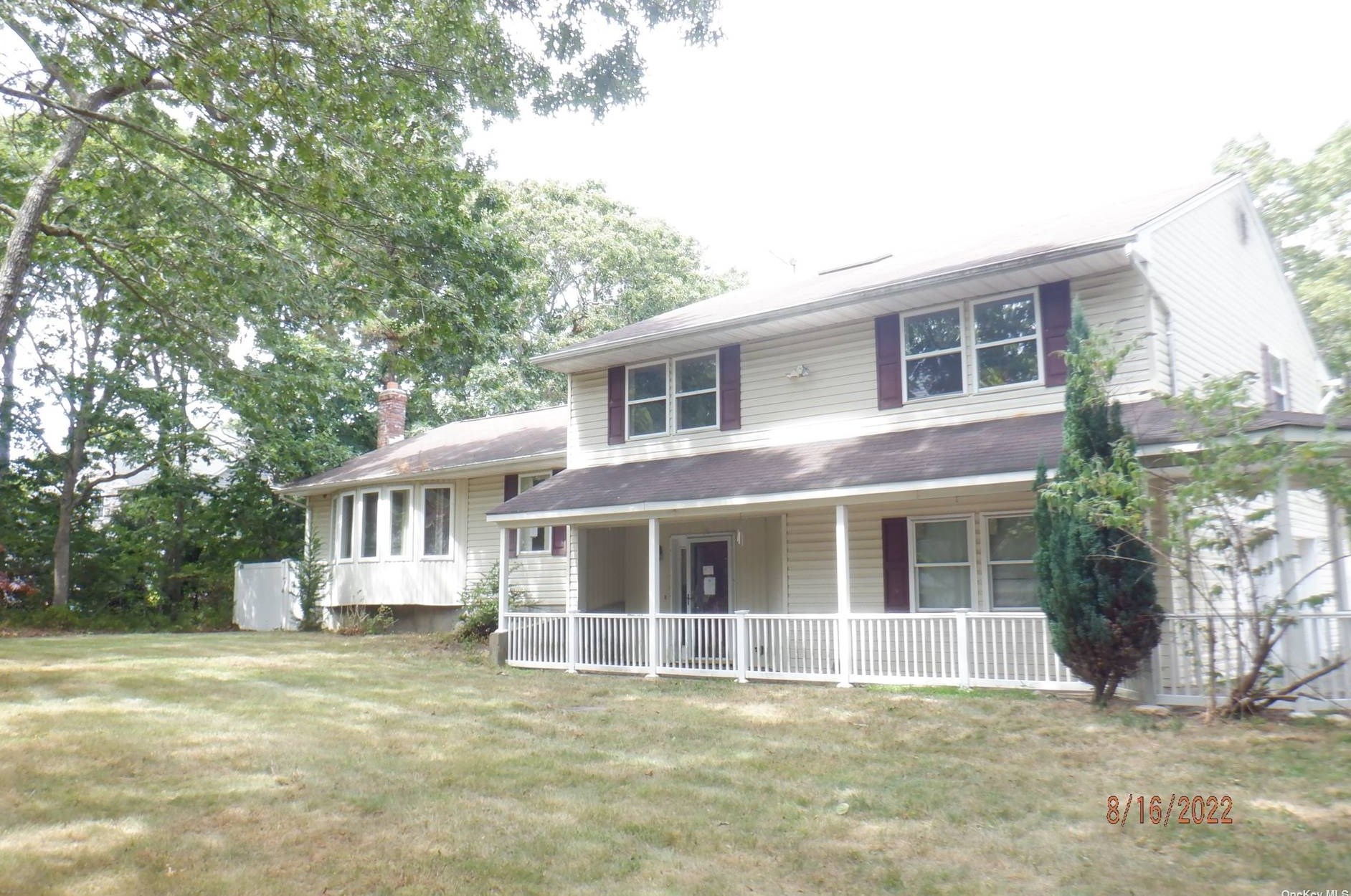 60 Carmen View Dr, Smith Point, NY 11967-4810