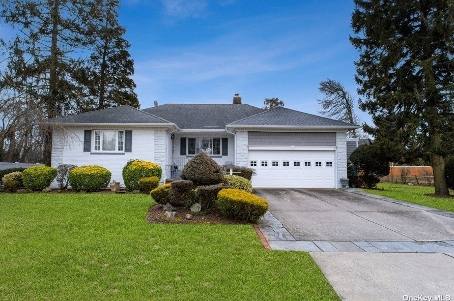 6 Bellaire Rd, East Massapequa, NY 11758-7211