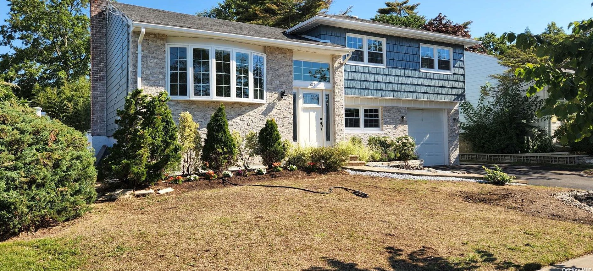 677 Jeffrey Dr, North Baldwin, NY 11510-4515