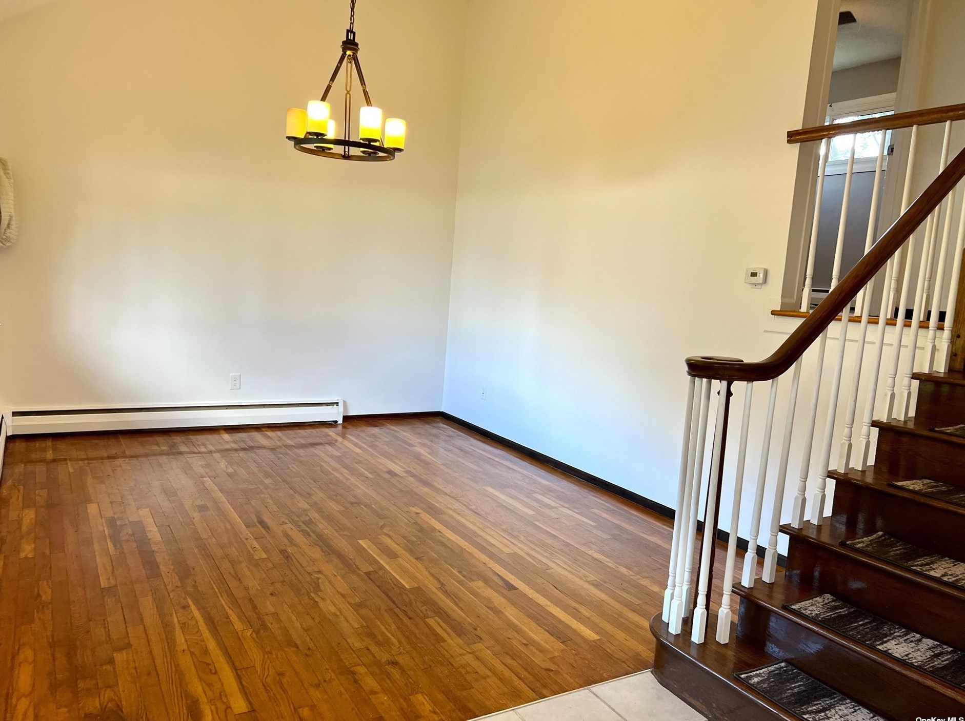24 Rutledge St, Pine Air, NY 11717-2228