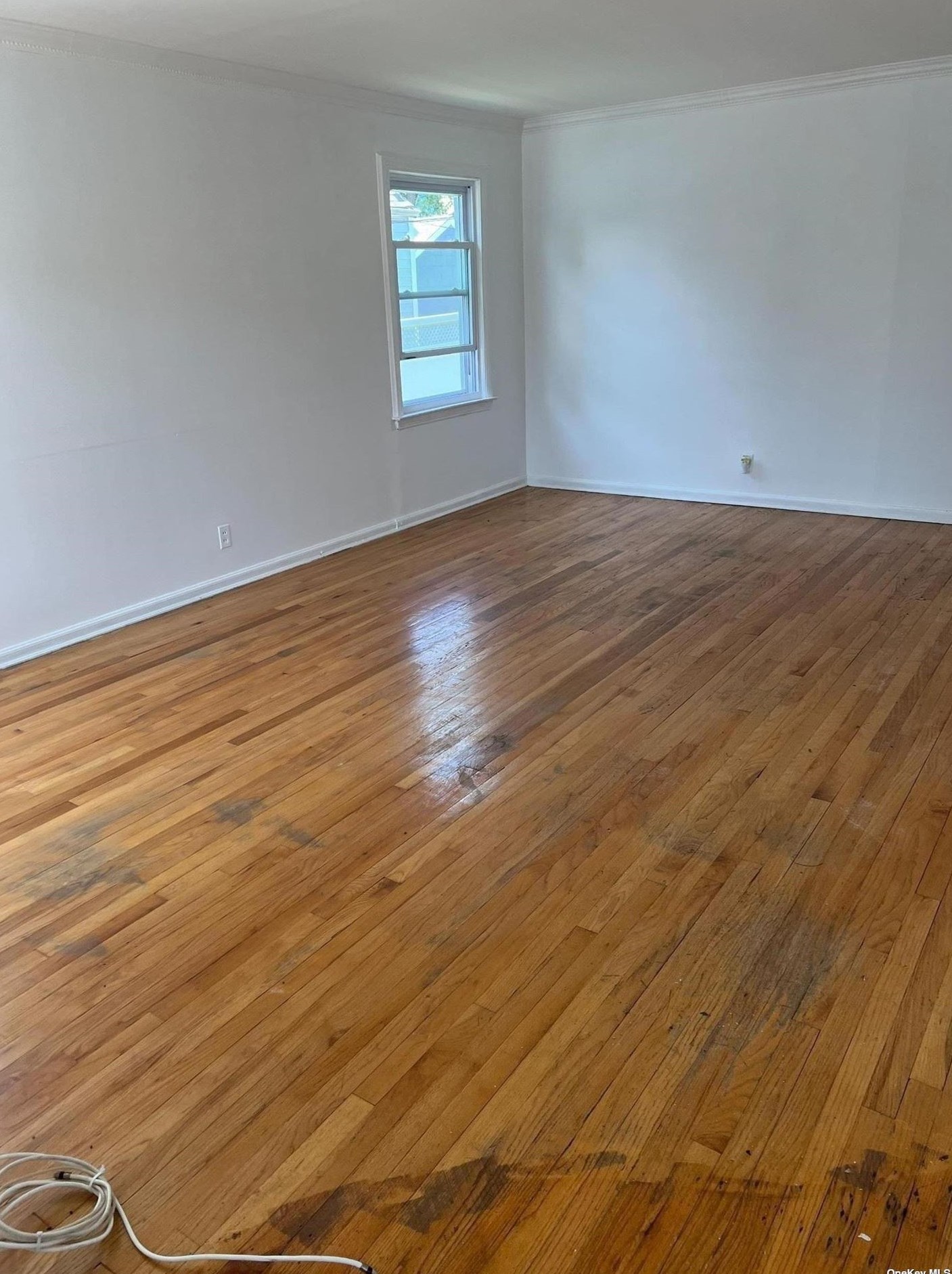 76-09 267th St, New Hyde Park, NY 11040