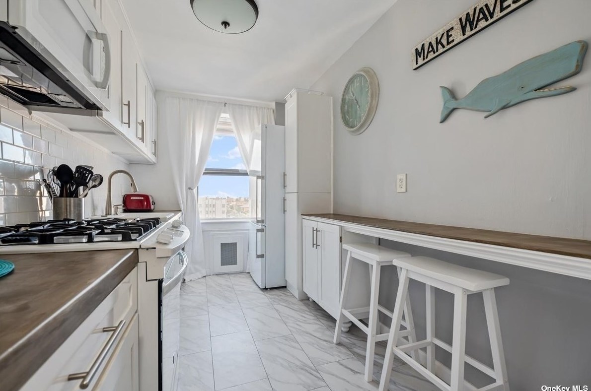 333 E Broadway #5c, East Atlantic Beach, NY 11561