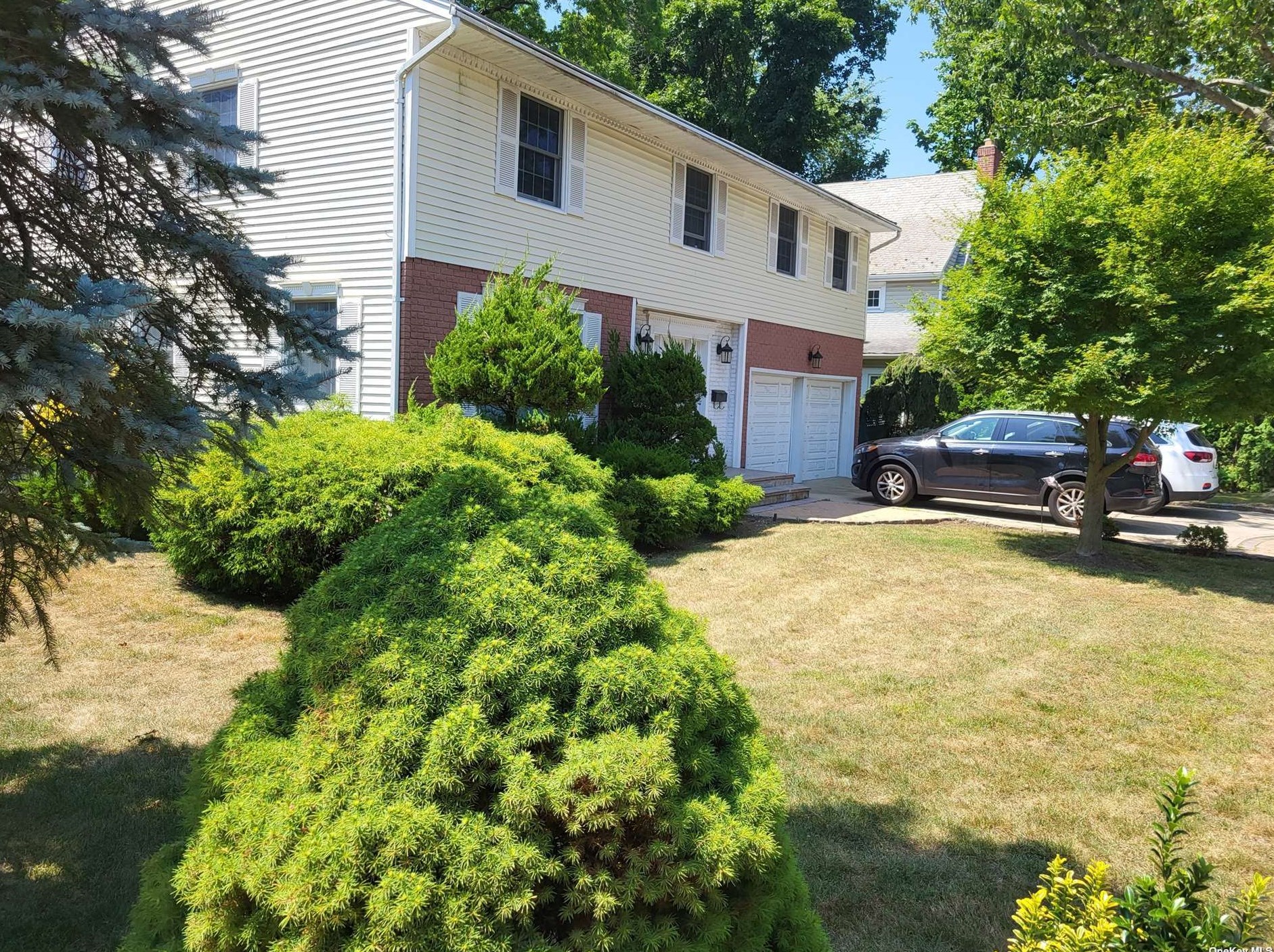 74 Kilburn Rd, Garden City NY  11530-2613 exterior