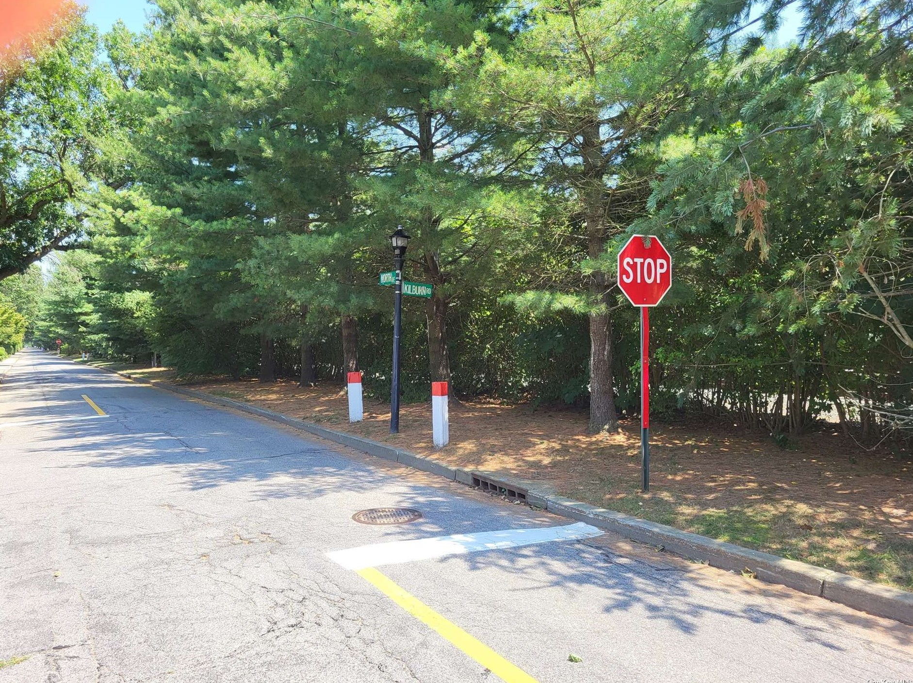 74 Kilburn Rd, Garden City NY  11530-2613 exterior