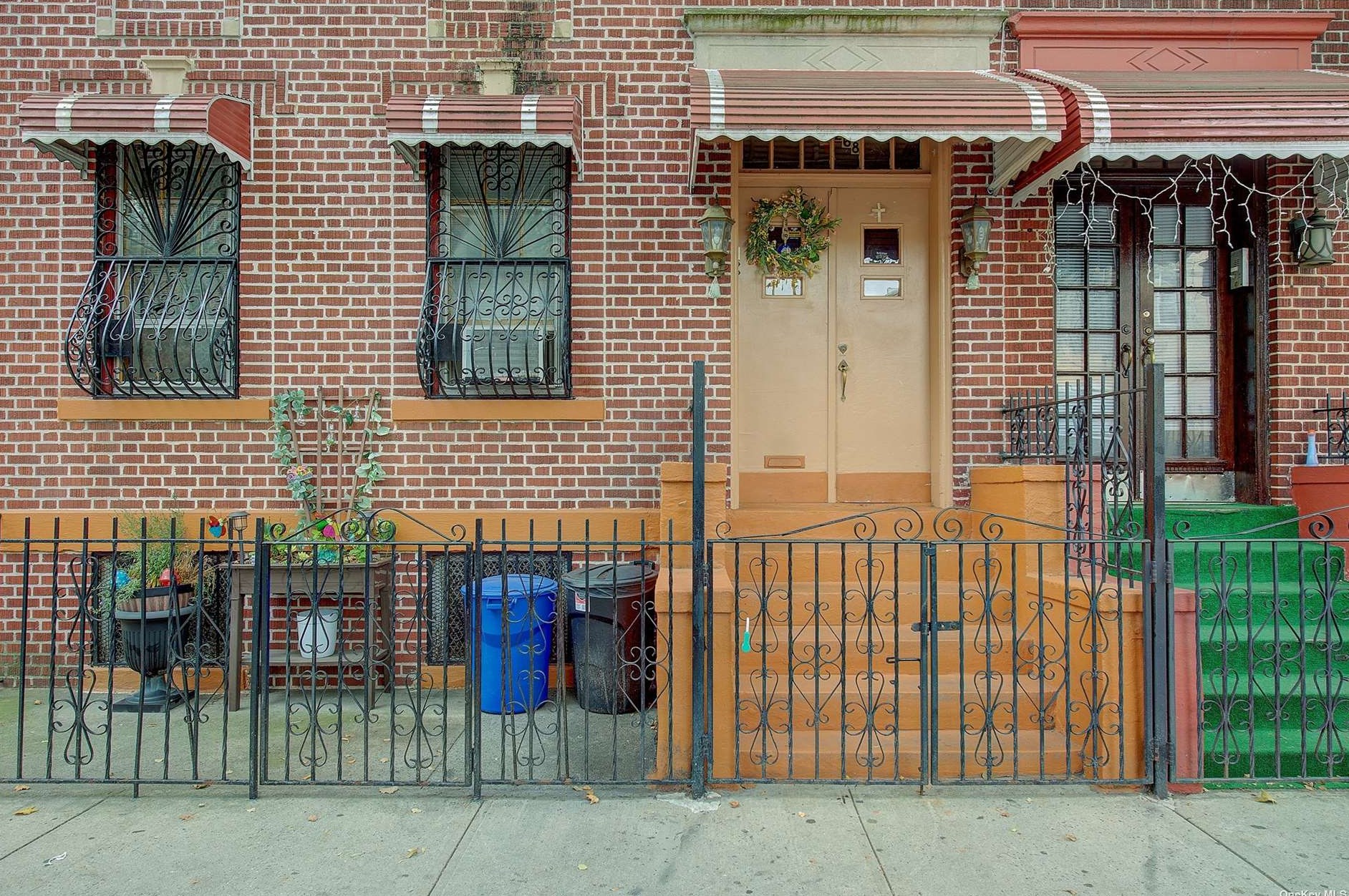 268 Schaefer St, Brooklyn, NY 11237-6306