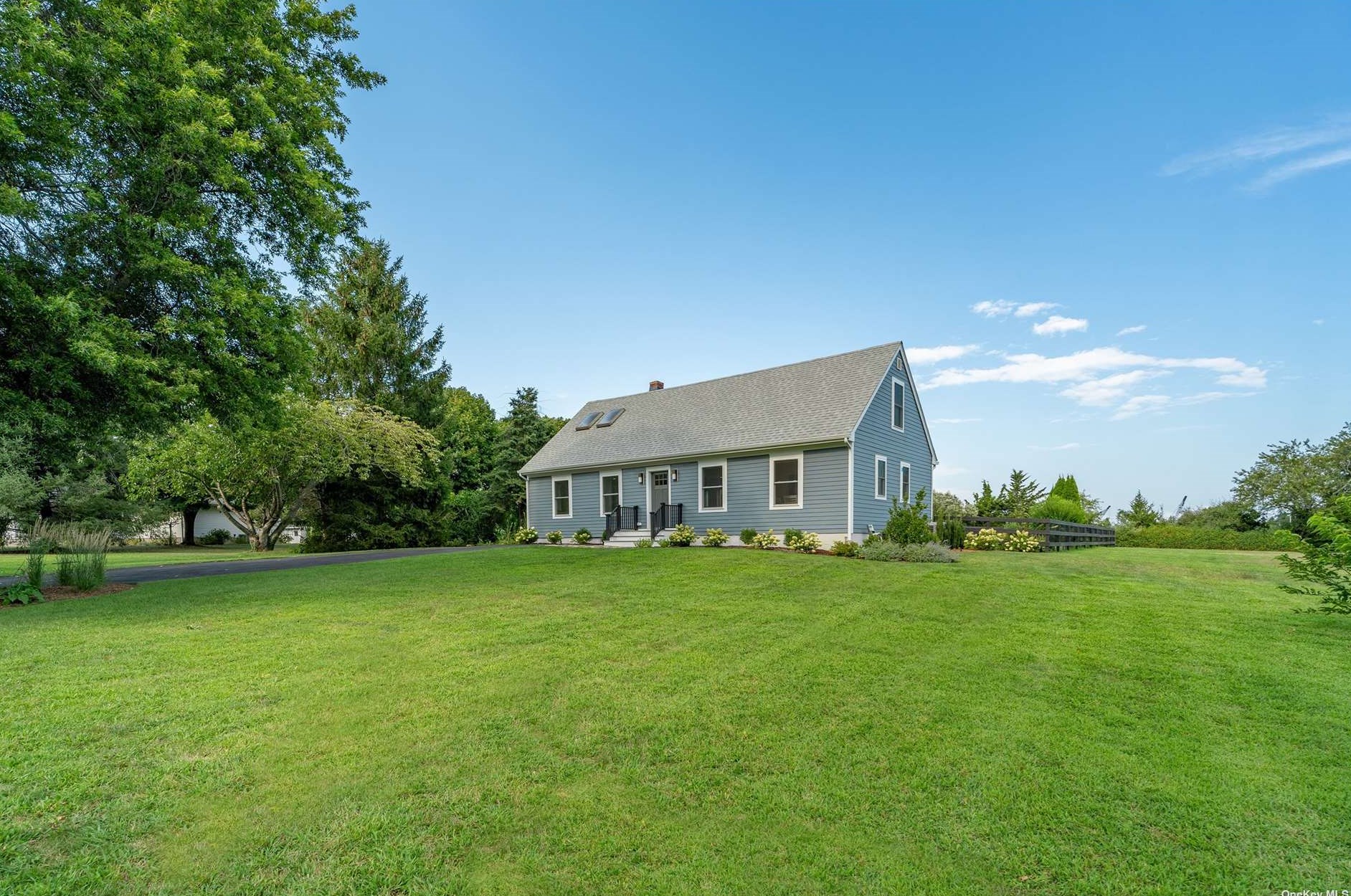 1030 Horseshoe Dr, Nassau Point, NY 11935