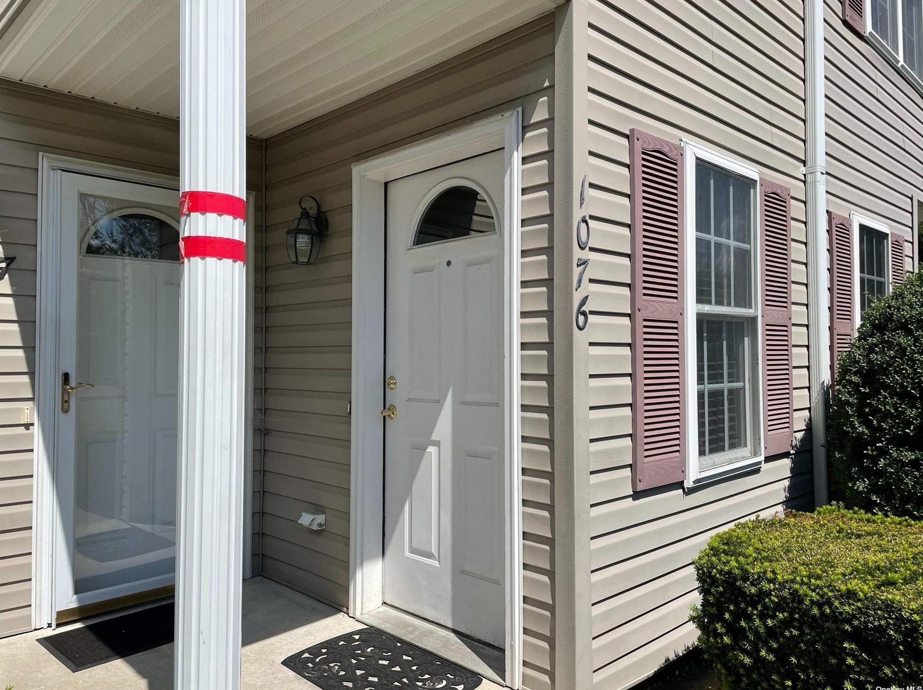 1076 Savoy Dr, Huntington Station, NY 11747