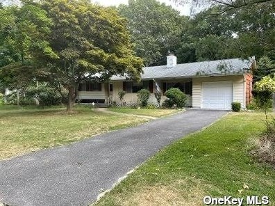 53 Whitewood Dr, Rocky Point, NY 11778-9321