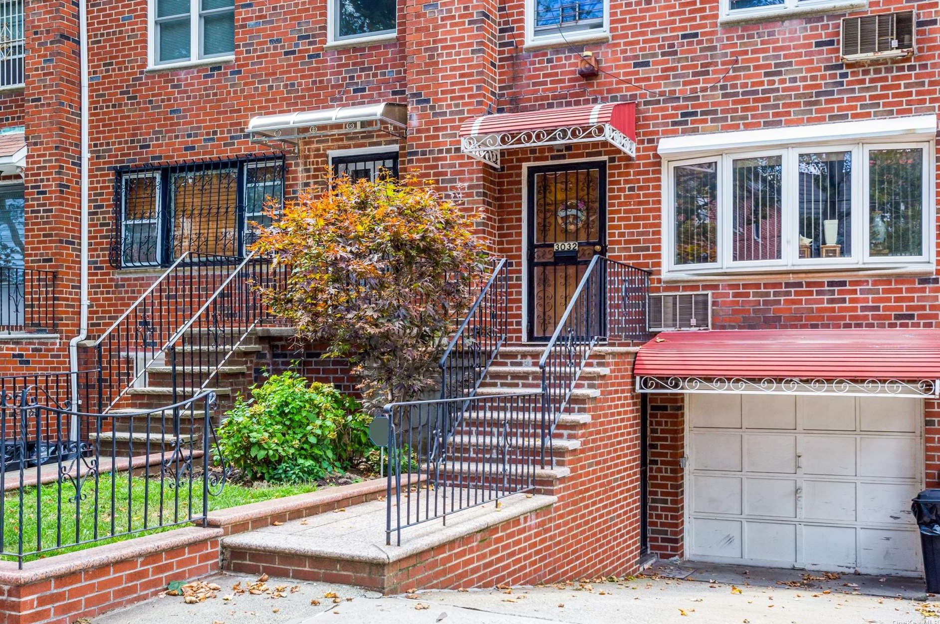 30 80th St, Flushing NY  11370-1319 exterior