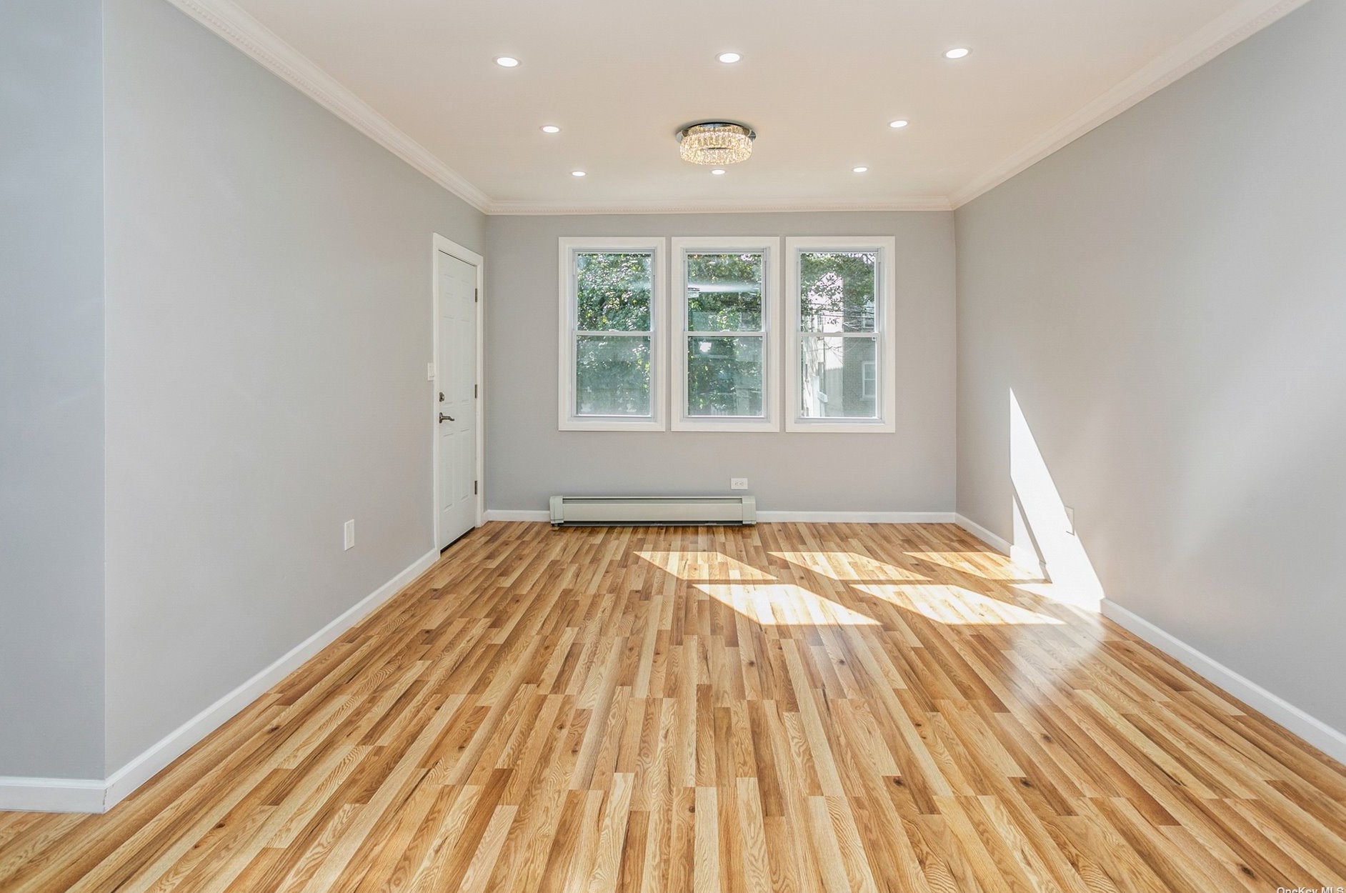 31-21 101st St, Flushing NY  11369-1321 exterior