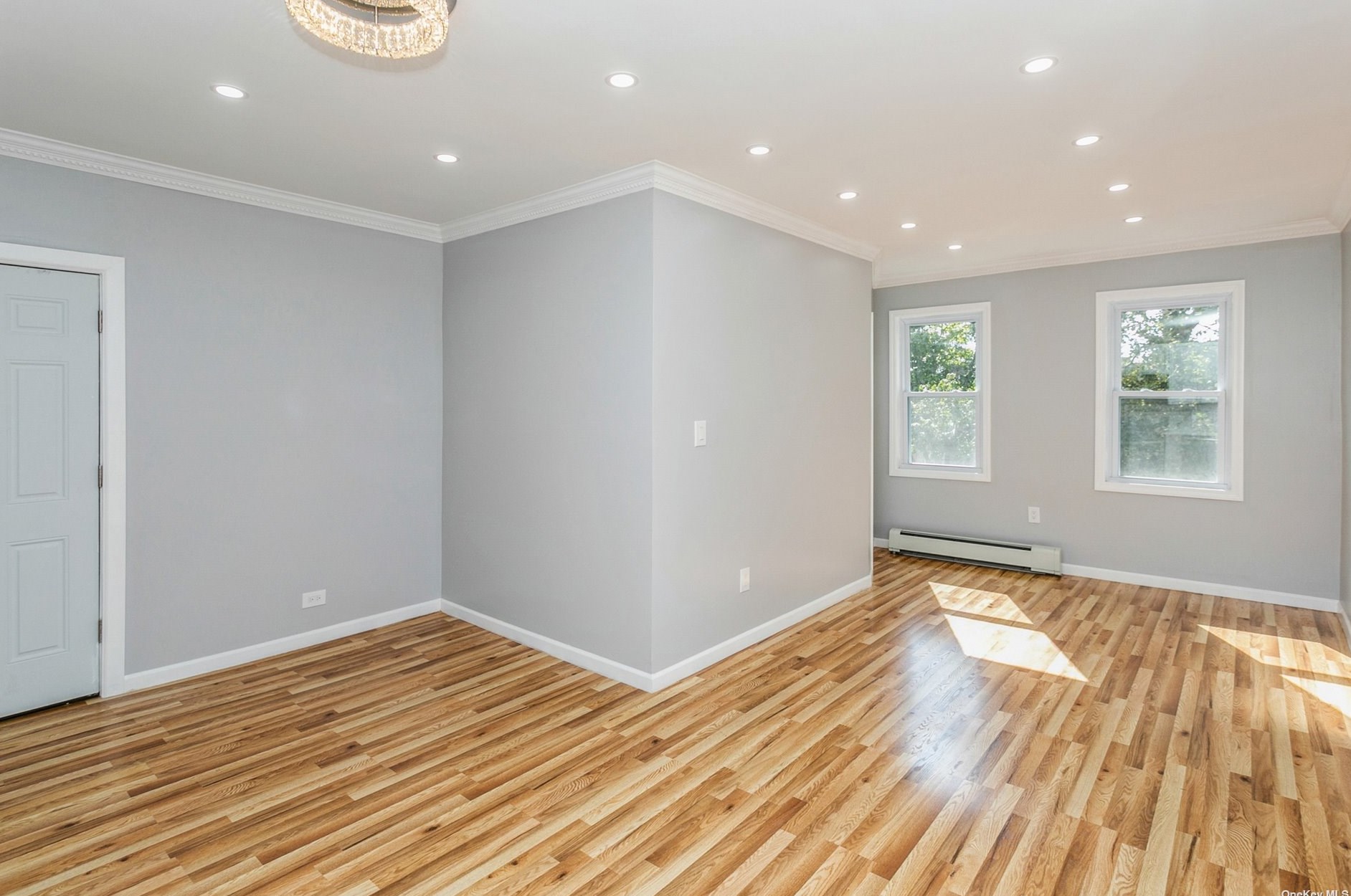 31-21 101st St, Flushing NY  11369-1321 exterior