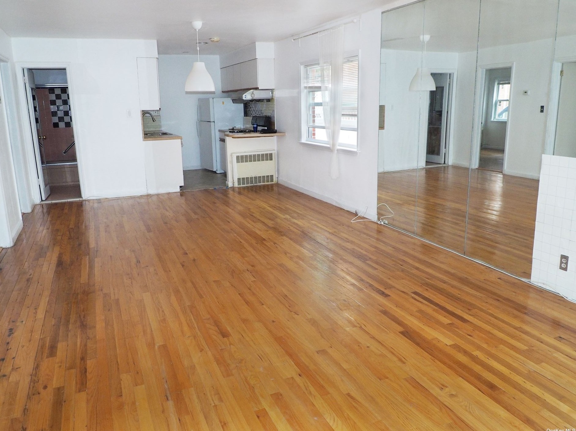 69-21 229, Flushing, NY 11364
