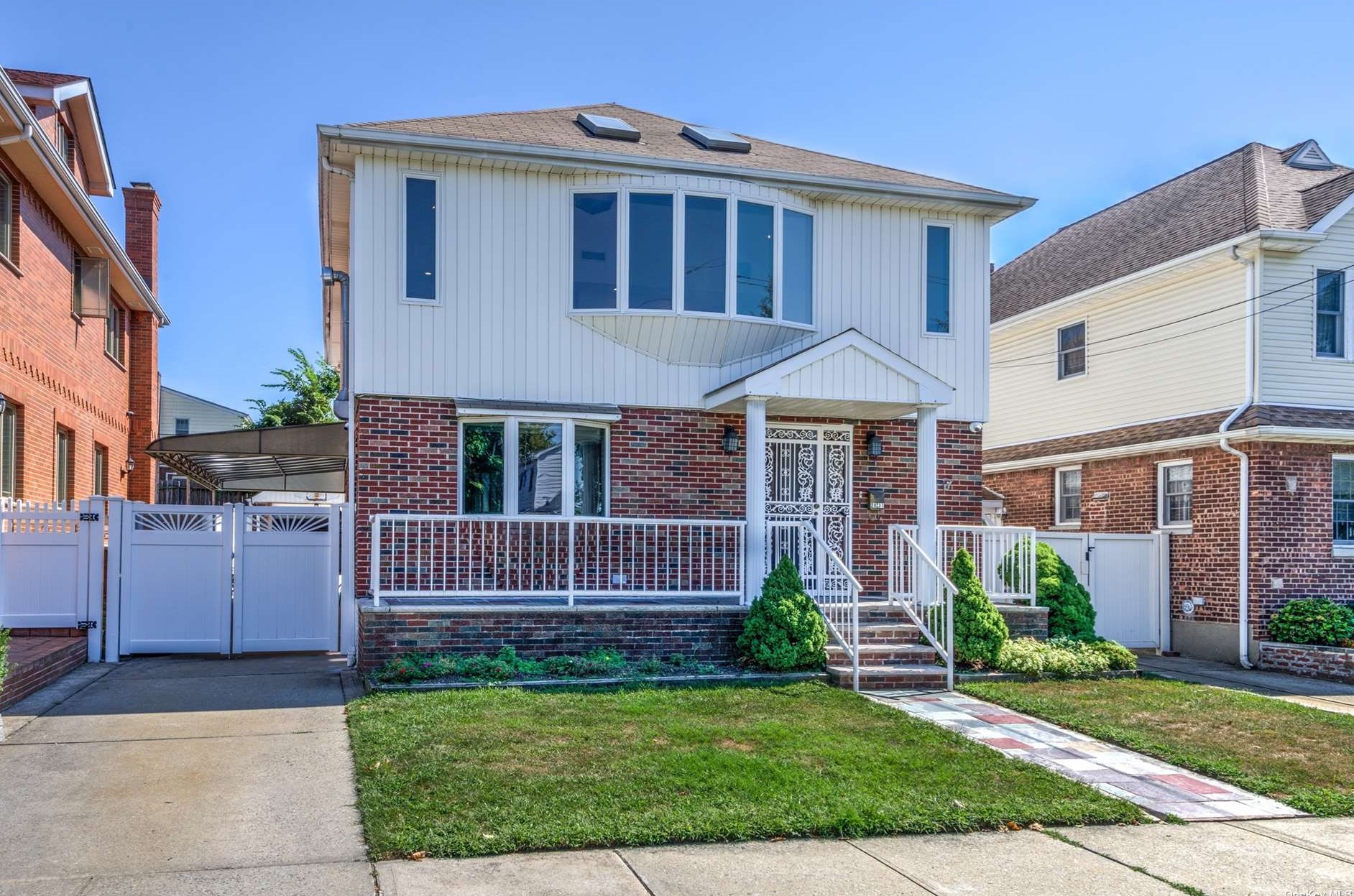 28-37 201st St, Flushing, NY 11360-1015