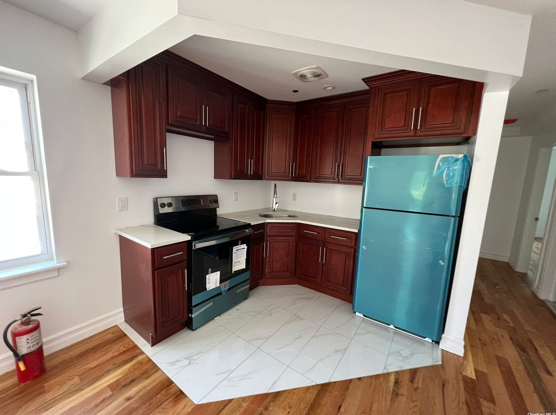 1030 Leland Ave #1fl, Bronx, NY 10472