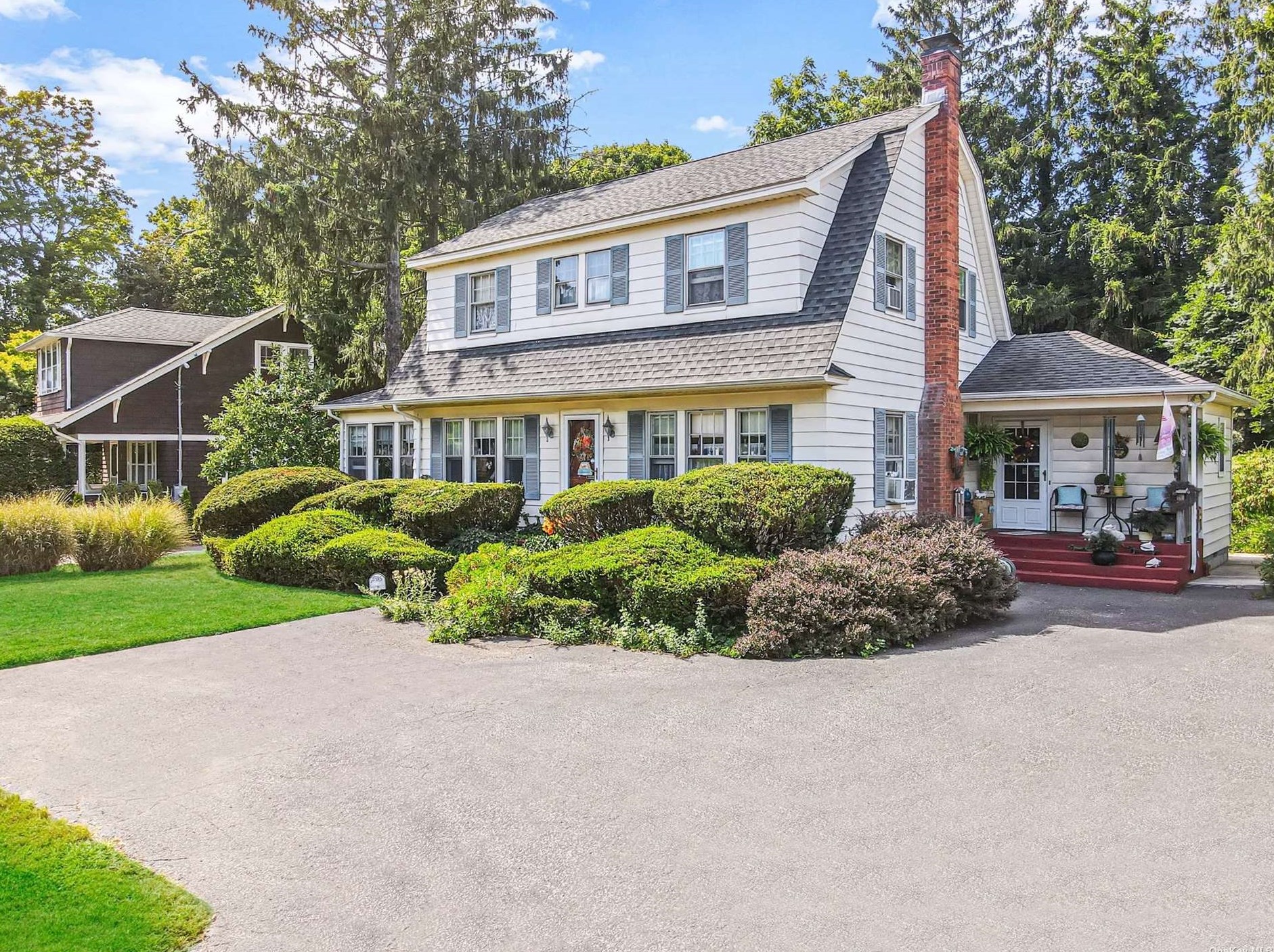 27585 Main Rd, Nassau Point, NY 11935