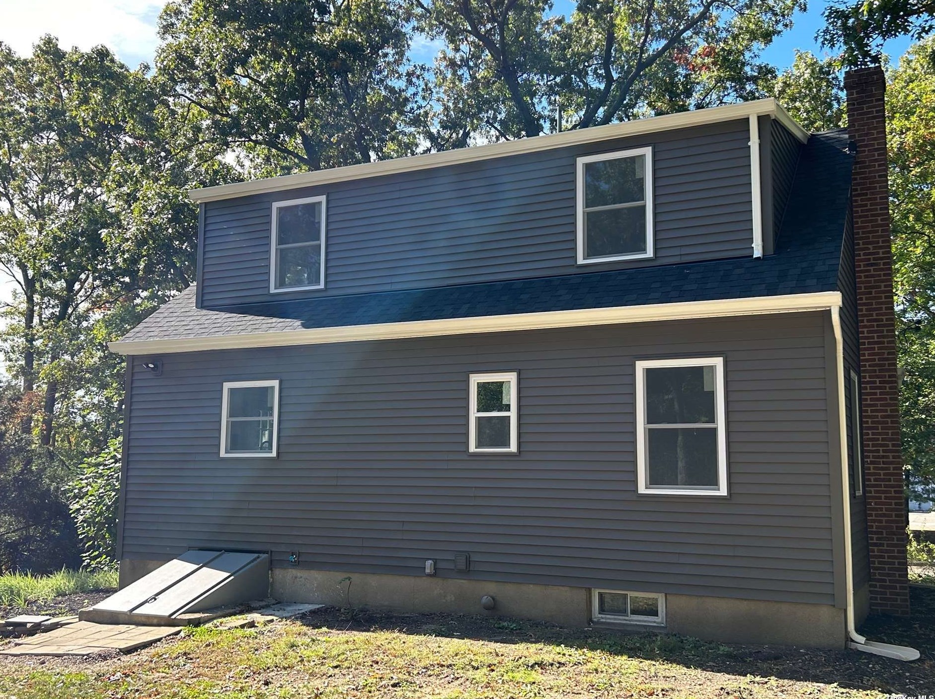 30 Jefferson Ave, Prt Jefferson Station, NY 11776-3020