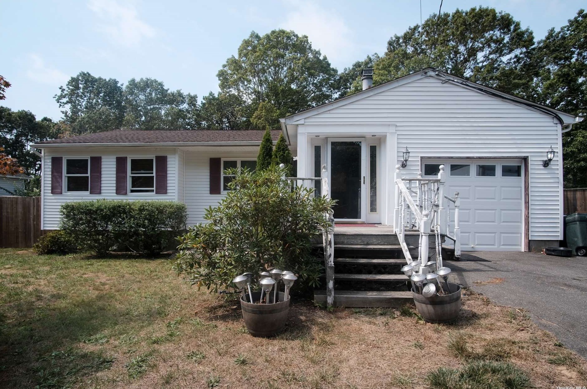 134 Monroe St, Manor Park, NY 11950-4505