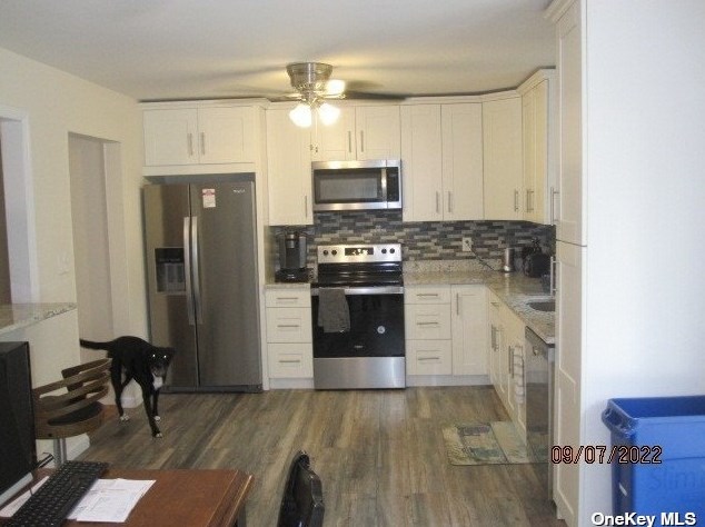 126 Floyd Rd, Smith Point, NY 11967-2813