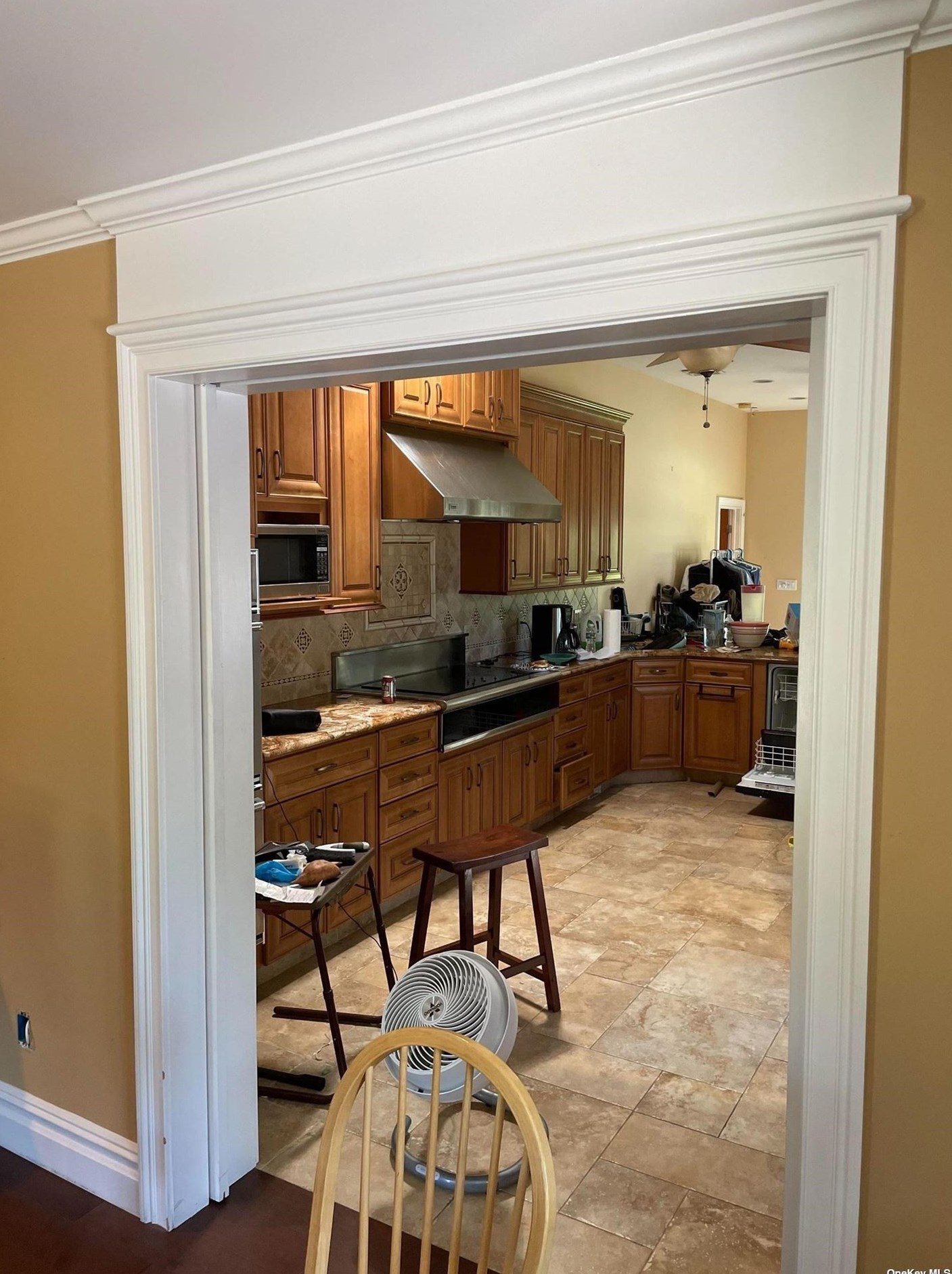 1524 Express Dr, Pine Air, NY 11717-1203